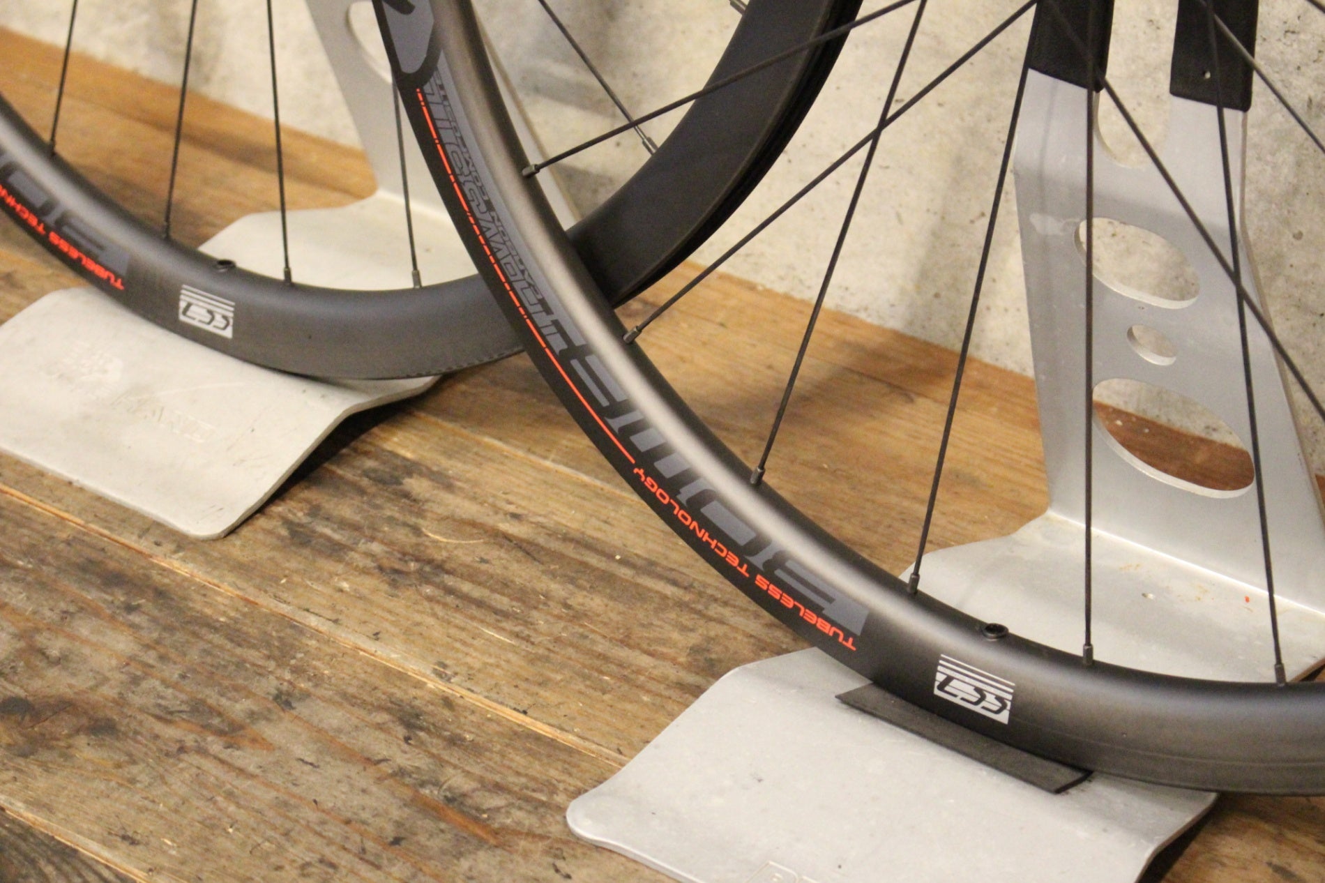 ボーマ BOMA TH-W35TL DISC シマノ 12/11S クリンチャー チューブレス