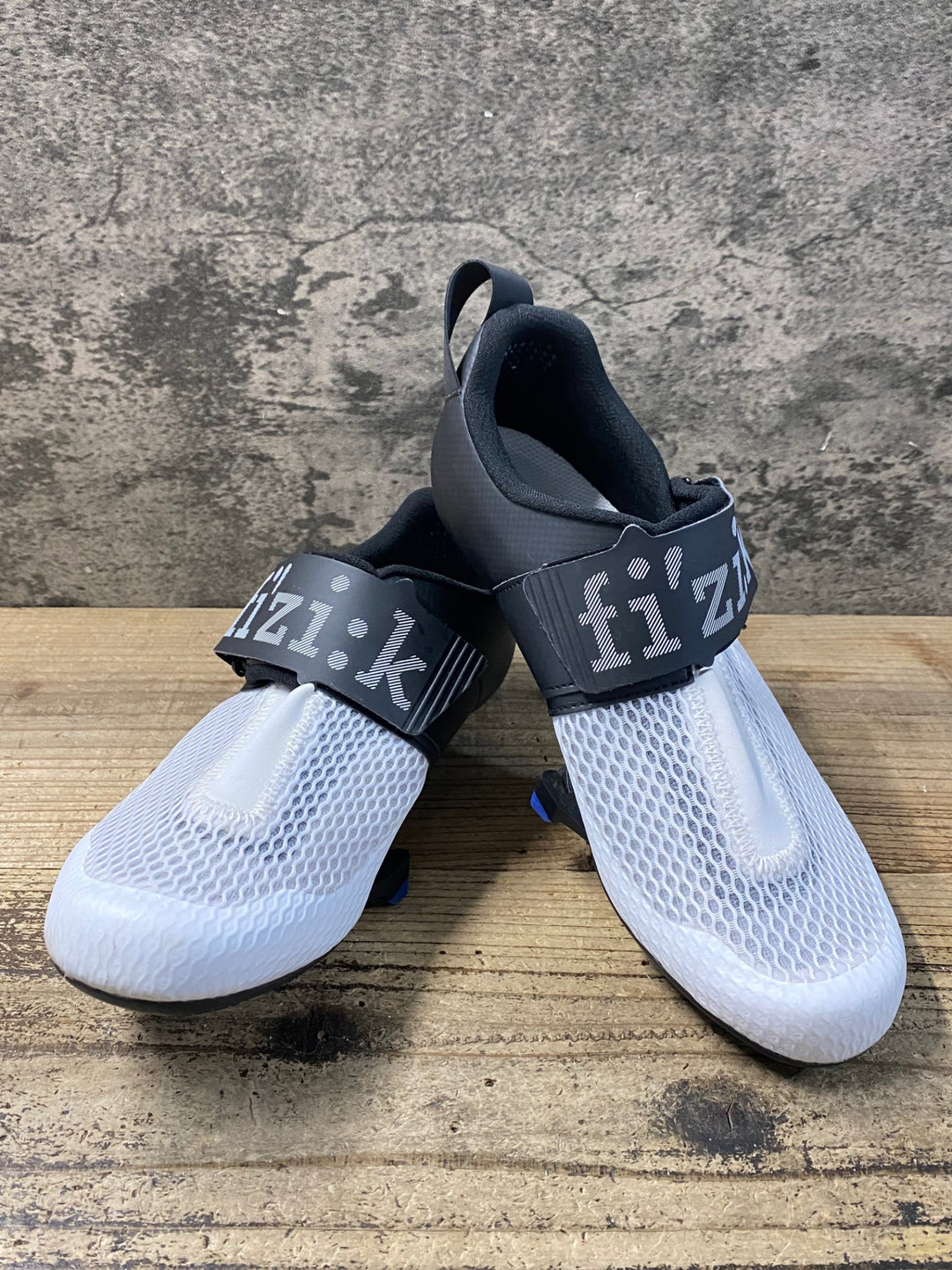 KA502 フィジーク fizik トランシロ TRANSIRO HYDRA ビンディングシューズ 白 3穴 EU41.5
