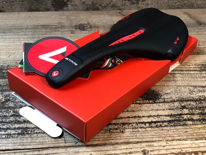 JR437 アスチュート ASTVTE STARLITE CARBON サドル 黒赤 カーボンレール