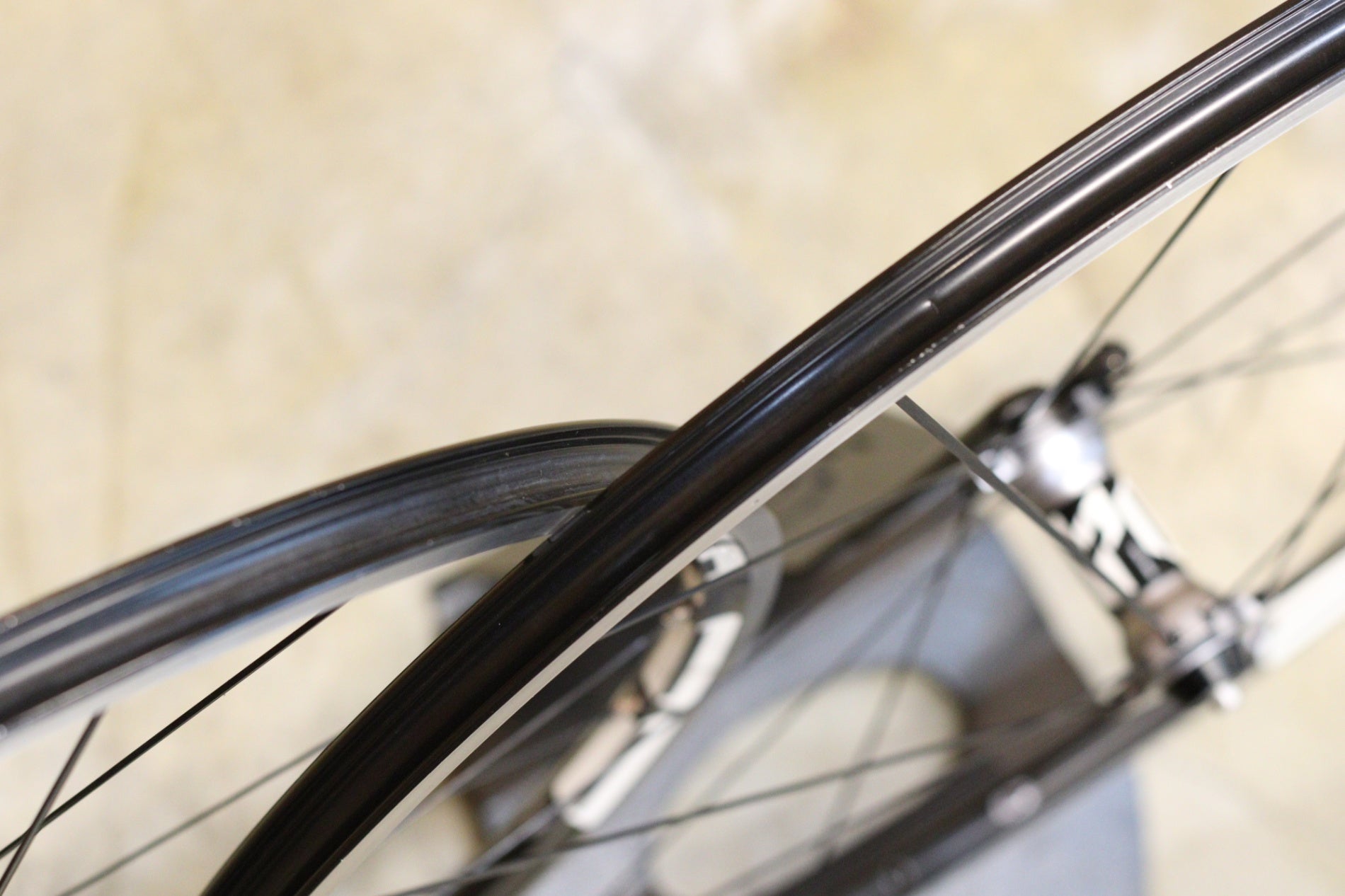 DTスイス DT SWISS トライコン TRICON GIANT LIMITED アルミ