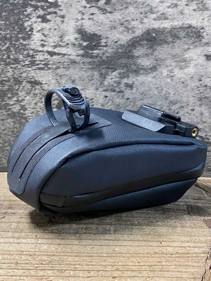 KB675 トレック TREK ブレンダー BLENDR サドルバッグ 防水 黒