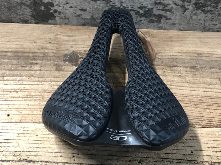 KF873 セライタリア selle ITALIA NOVUS BOOST EVO 3D SUPERFLOW サドル 黒 Ti316レール 145mm