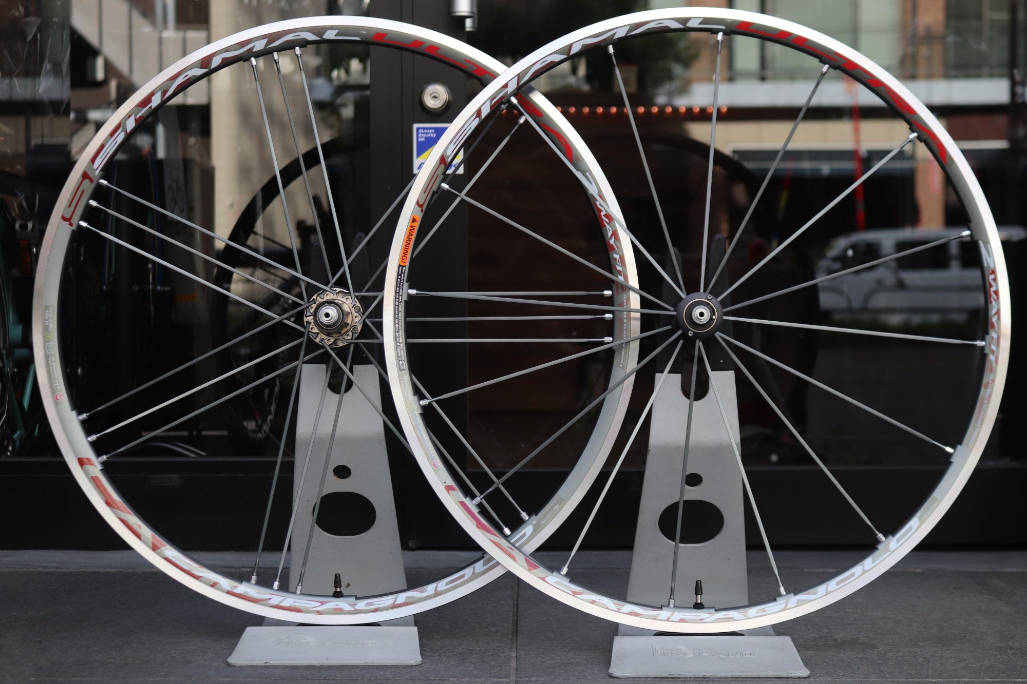 カンパニョーロ Campagnolo シャマル ウルトラ Shamal Ultra 2WAY-FIT チューブレス アルミ クリンチャー  ホイールセット チタングレー シマノ10S 未使用品 【東京南麻布店】