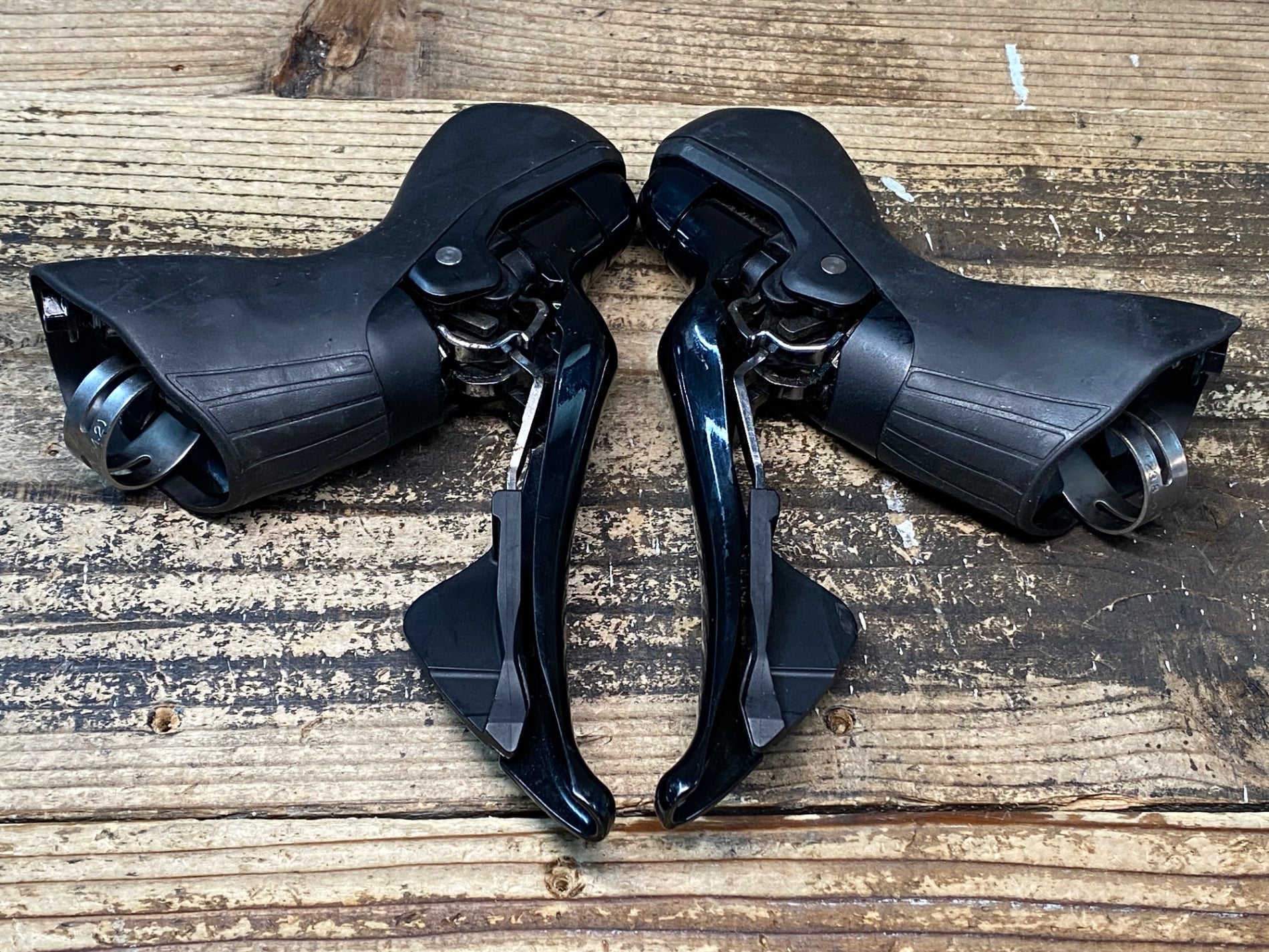 Shimano 105 ST-R7025 STIシフター　2×11s SHIMANO 105 油圧ディスクブレーキデュアルコントロールレバー