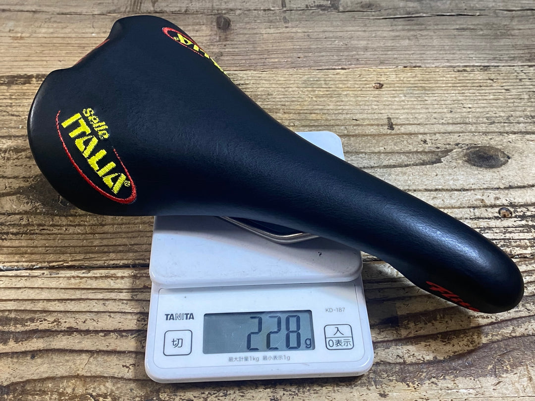 KK571 セライタリア selle italia フライト Flite titanium サドル 黒 チタンレール
