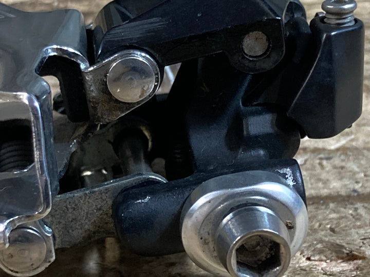 KB044 シマノ SHIMANO 105 FD-R7000 直付 フロントディレイラー 2s ※キャップ欠品