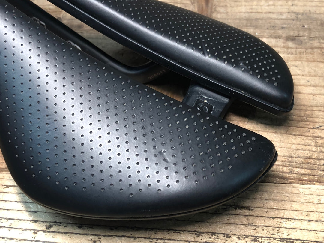 JI421 ボントレガー BONTRAGER AEOLUS PRO カーボンレール サドル 145mm ※クランプ痕あり