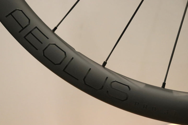 ボントレガー BONTRAGER アイオロス プロ AEOLUS PRO 37 DISC カーボン チューブレスレディ ホイールセット シマノ11/12S 【仙台店】