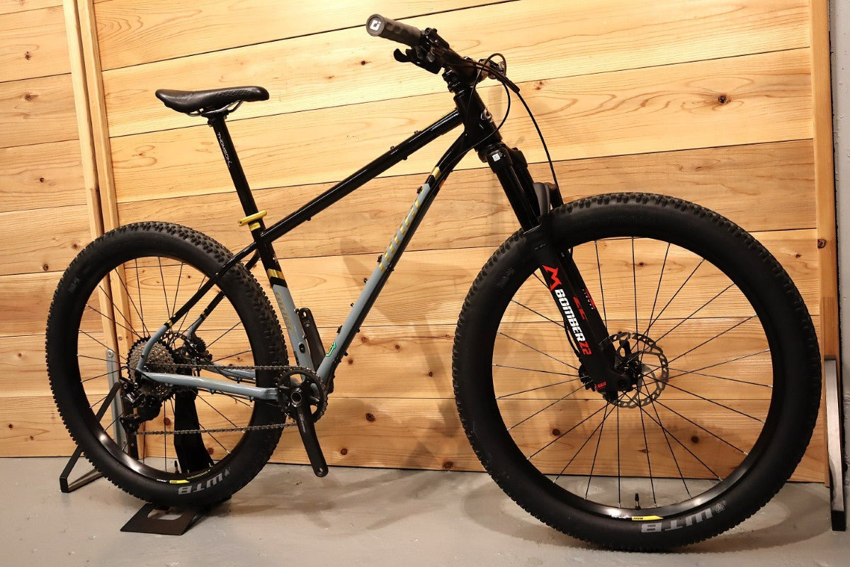 ナイナー NINER SIR9 2022モデル Mサイズ シマノ DEORE 10S スチール ナイナー NINER SIR9 2022モデル Mサイズ シマノ DEORE 10S スチール