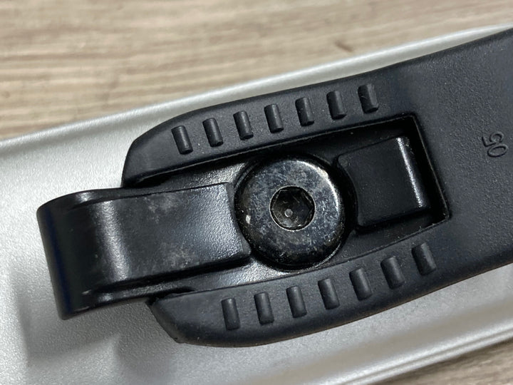 KD078 レザイン LEZYNE LITE DRIVE 1000XL フロントライト サテンシルバー 点灯確認済
