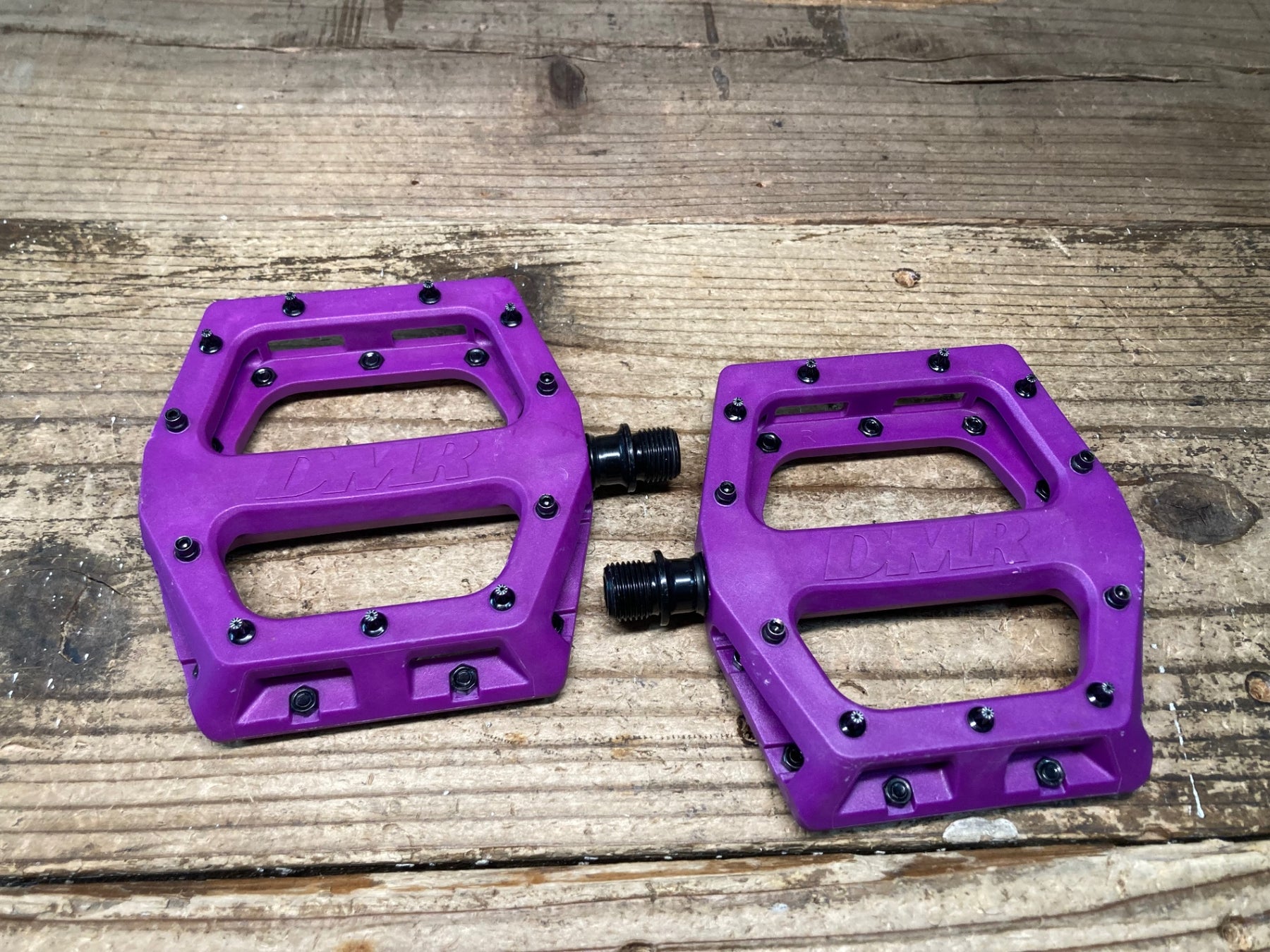 JP678 DMR V11 樹脂 フラットペダル 紫 MTB ピン付き – BICI AMORE