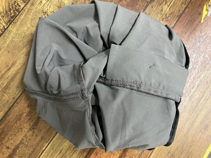 JG368 カフェドシクリステ Cafe du Cycliste RENEE Man サイクルパンツ グレー M