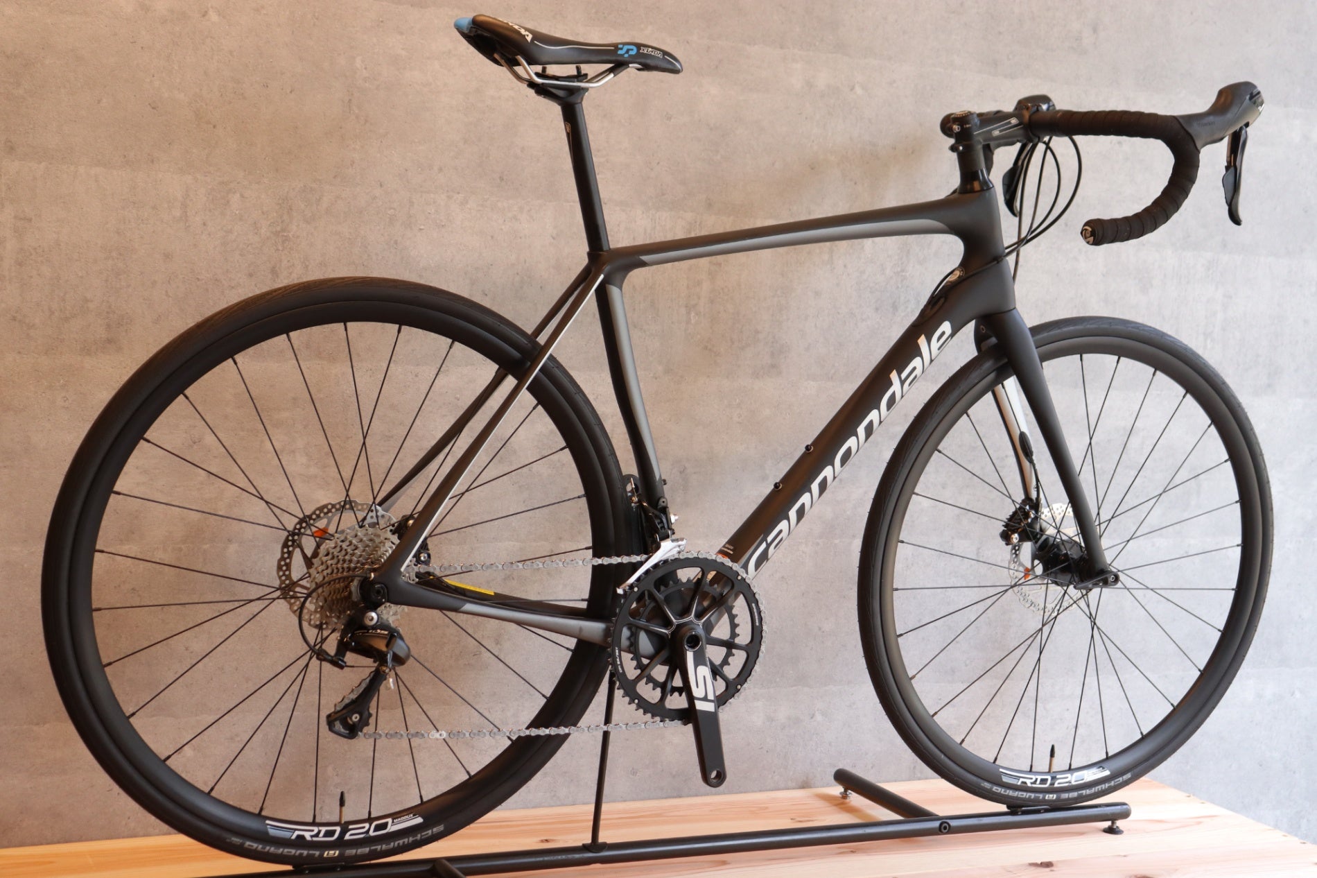 キャノンデール CANNONDALE シナプスカーボン SYNAPSE CARBON DISC