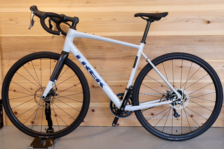 トレック TREK ドマーネ DOMANE AL2 Gen4 2024 56サイズ クラリス R2000 8S アルミ ディスク ロードバイク 【千葉店】
