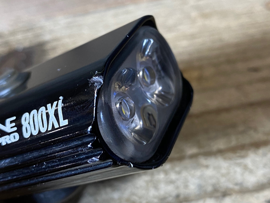 JP523 レザイン LEZYNE LITE DRIVE 800XL フロントライト 本体のみ ※点灯確認済
