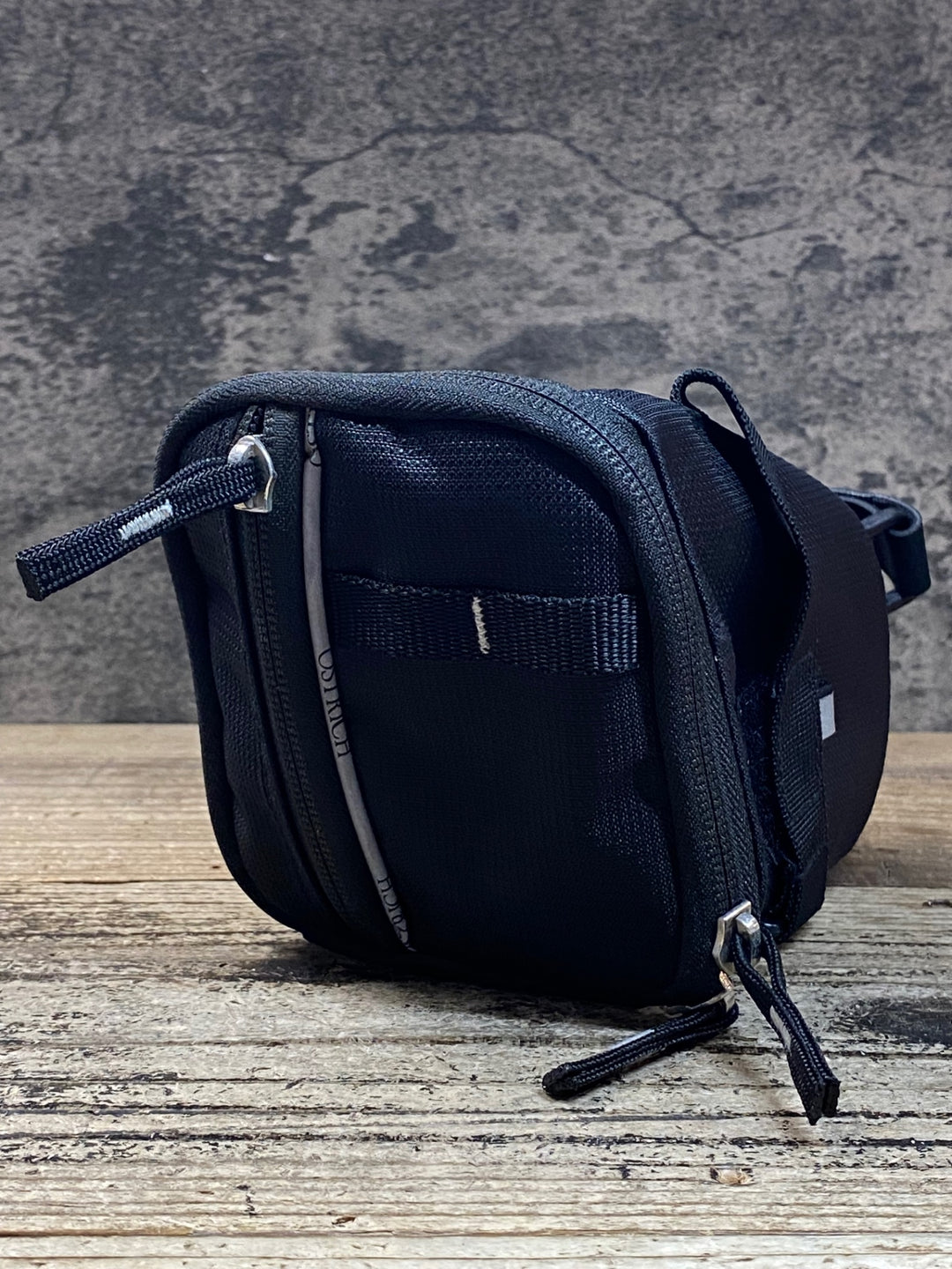JW379 オーストリッチ Ostrich サドルバッグ