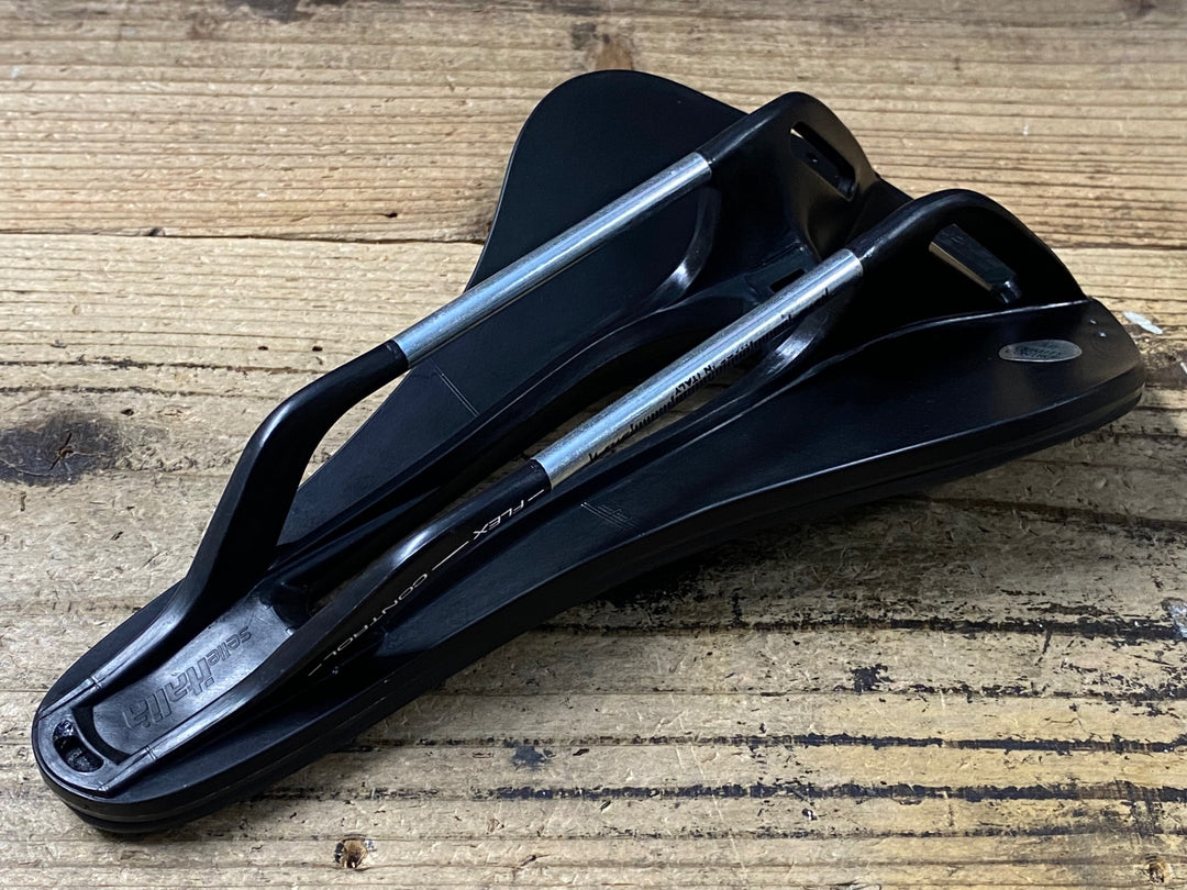 KQ624 セライタリア selle italia NOVUS BOOST EVO サドル 黒 145mm
