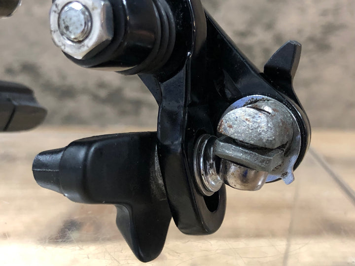 JW957 シマノ SHIMANO 105 BR-5800 ブレーキキャリパー 前後セット ※錆大 ローラー回転不良 ジャンク