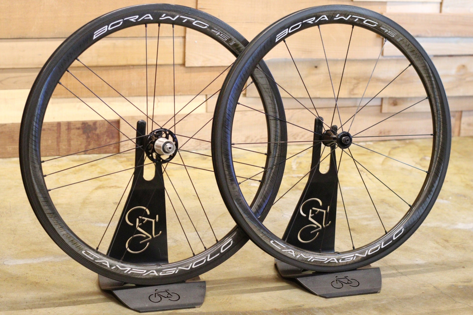 カンパニョーロ CAMPAGNOLO ボーラ BORA WTO 45 カーボン チューブレス