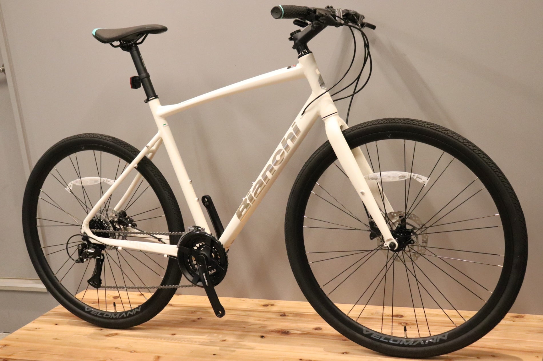 未使用 ビアンキ BIANCHI C-SPORT 2 2023モデル 55サイズ シマノ