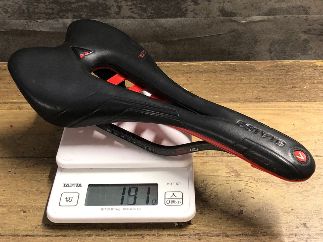 KN326 アスチュート ASTVTE SKY 3.0 サドル 黒 カーボンレール 135mm