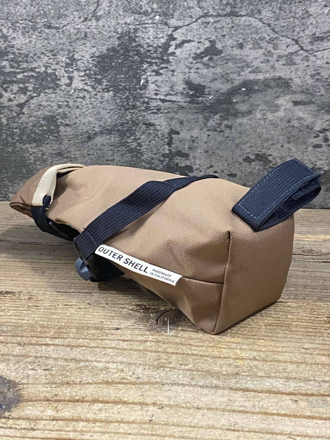 KR372 アウターシェル OUTER SHELL ロールトップ サドルバッグ ROLLTOP SADDLE BAG ベージュ 2.1L