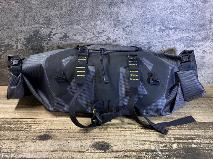 JN652 アピデュラ APIDURA エクスペディション ハンドルバーパック 14L