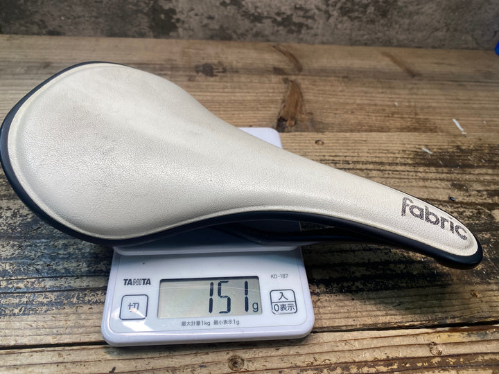 JO921 ファブリック FABRIC エアバス AIRBUS ALM サドル カーボンレール 白 実測140mm