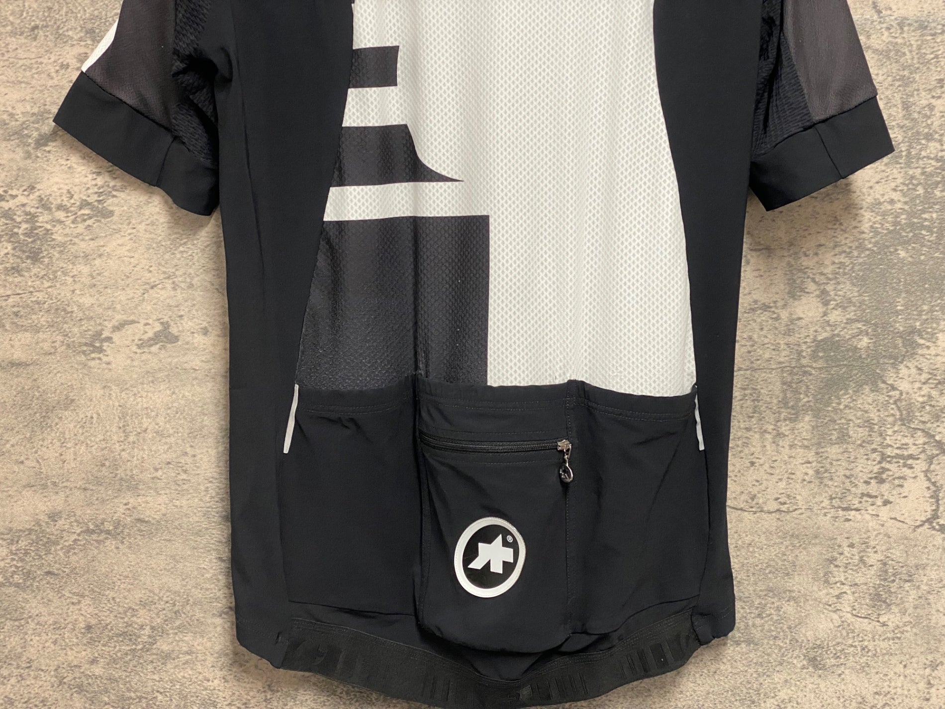 JV138 アソス ASSOS 半袖 サイクルジャージ 白 黒 M相当 – BICI AMORE