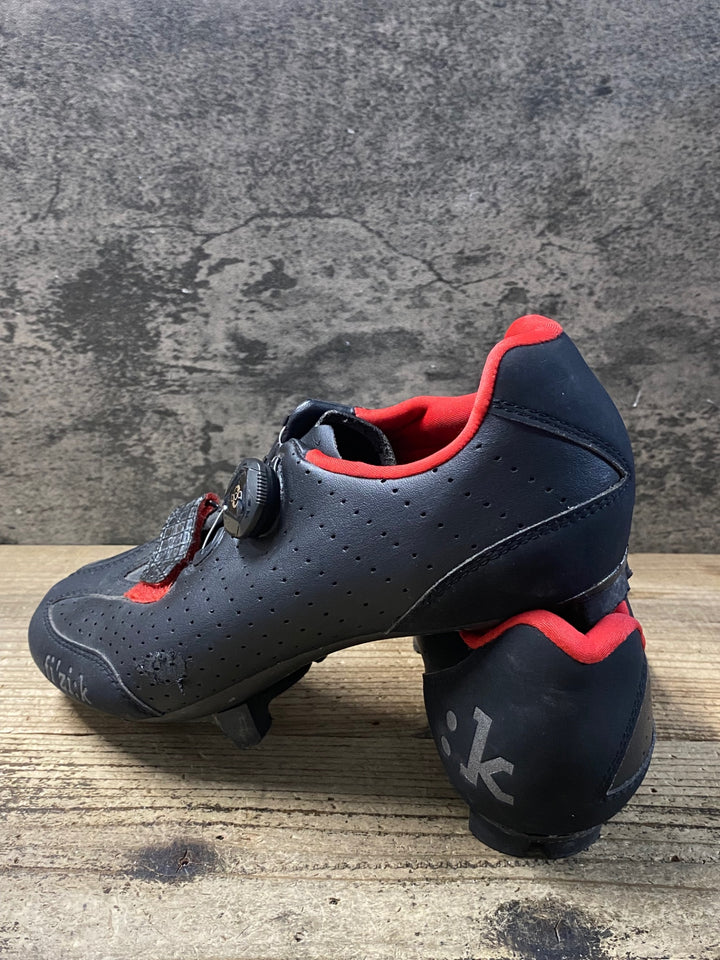 KB931 フィジーク Fizik R3 ROAD SHOES ビンディングシューズ 黒 3穴 EU41.5 ※タバコ臭