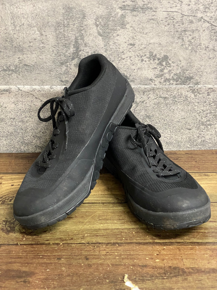 KC239 フィジーク fizik GRAVITA VERSOR FLAT SHOES フラットシューズ 黒 EU42.5