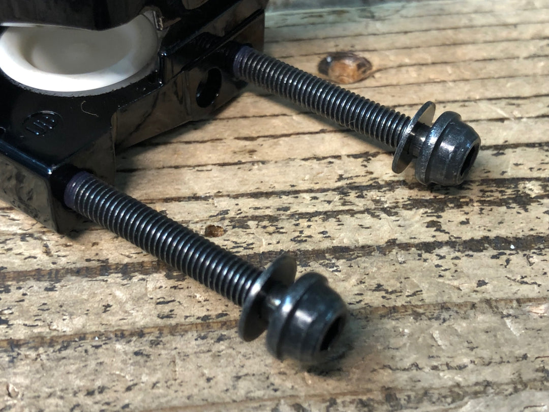 JQ305 シマノ SHIMANO 105 BR-R7070 ディスクブレーキ キャリパー 前後セット