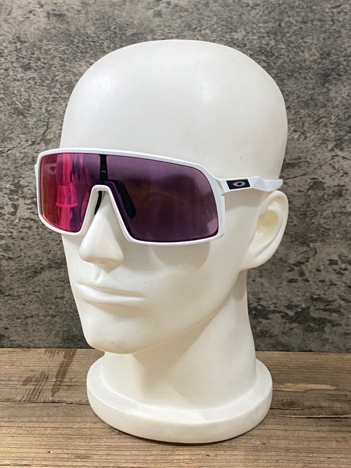 KM758 オークリー OAKLEY SUTRO サングラス アイウェア 白
