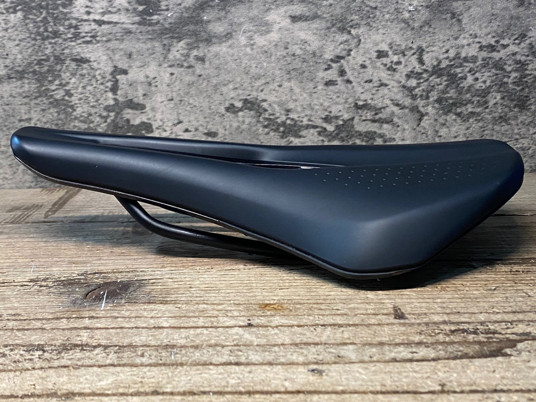 JG383 フィジーク fizik TEMPO ARGO R5 サドル 黒 150mm