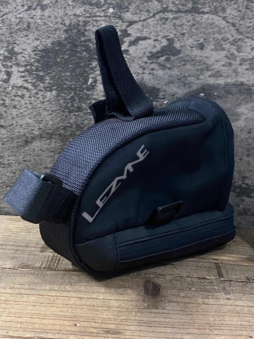 KN820 レザイン LEZYNE L CADDY サドルバッグ 黒