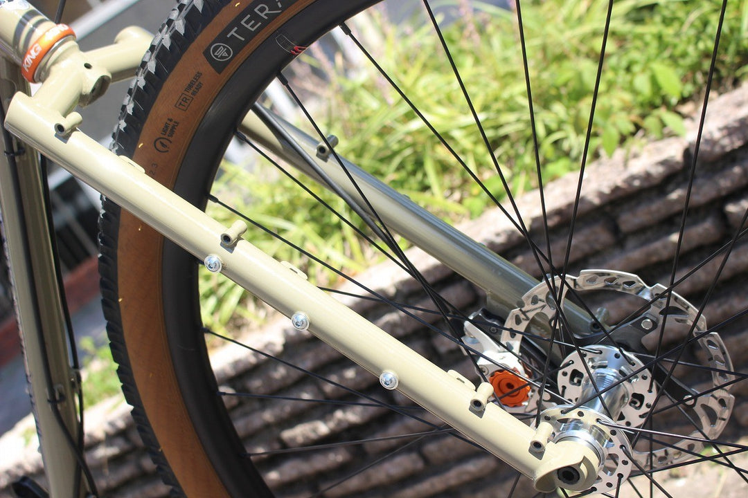 ブラックマウンテン BLACK MOUNTAIN CYCLES ラ・カブラ LA CABRA V2 16"サイズ スラム GX 12S クロモリ マウンテンバイク 【名古屋店】