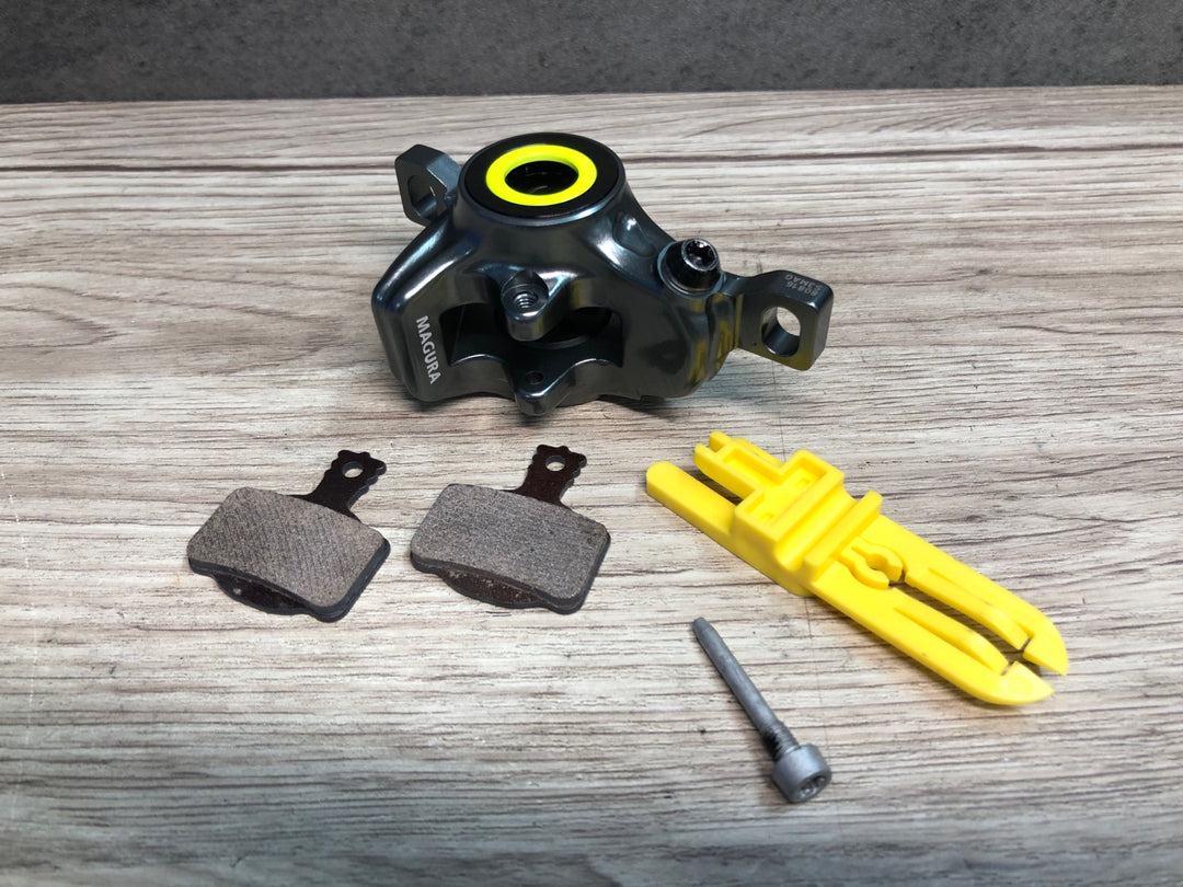 JH723 マグラ MAGURA MT8SL ディスクブレーキキャリパー 片側のみ ポストマウント