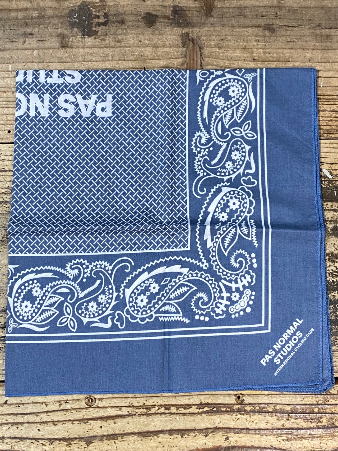 YMO Premium 限定shirt バンダナ CD2枚 ポスカ付 完品 YMO Premium 限定shirt バンダナ CD2枚 ポスカ付 完品 - メルカリ