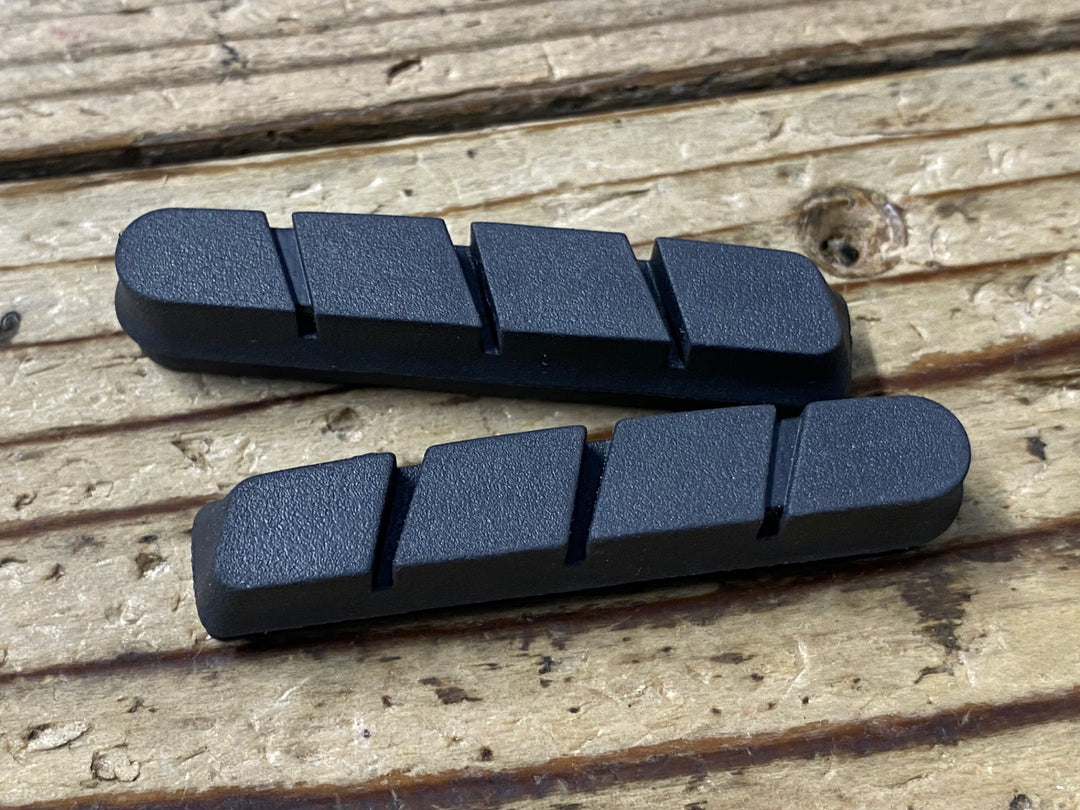 KI430 AX Lightness ブレーキパッド 4pcs カンパニョーロ用