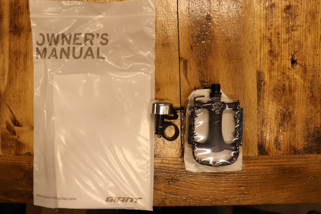 ジャイアント GIANT エスケープ ESCAPE R3 Mサイズ シマノ 8S アルミ クロスバイク 【さいたま浦和店】