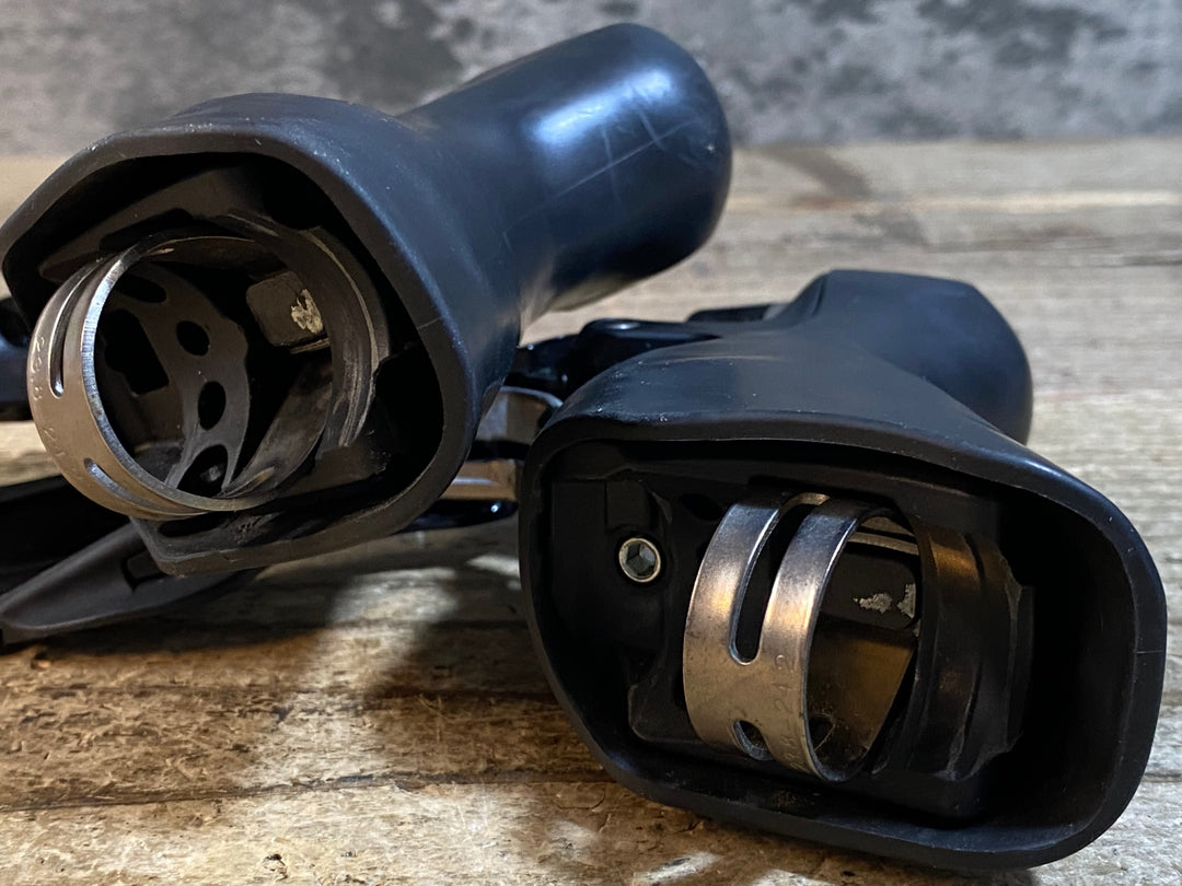 KB538 シマノ SHIMANO 105 ST-5700 STIレバー 2x10S 黒 左右セット