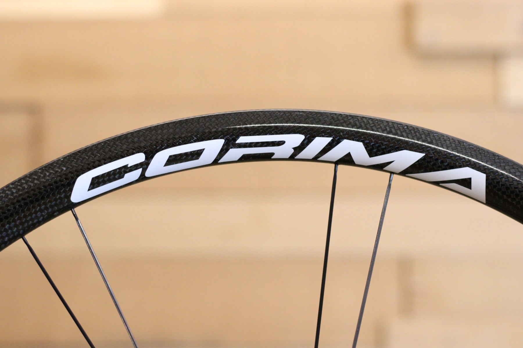 新品未使用 コリマ CORIMA 32mm WS+ カーボン クリンチャー フロント