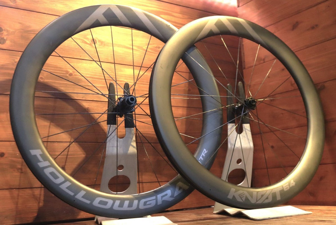 キャノンデール CANNONDALE ホログラム HOLLOWGRAM KNOT64 カーボン チューブレス ディスクブレーキ ホイールセット シマノ12/11S ワイドリム 21C 【東京南麻布店】