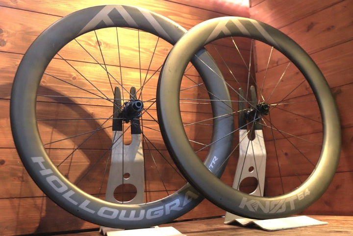 キャノンデール CANNONDALE ホログラム HOLLOWGRAM KNOT64 カーボン チューブレス ディスクブレーキ ホイールセット シマノ12/11S ワイドリム 21C 【東京南麻布店】