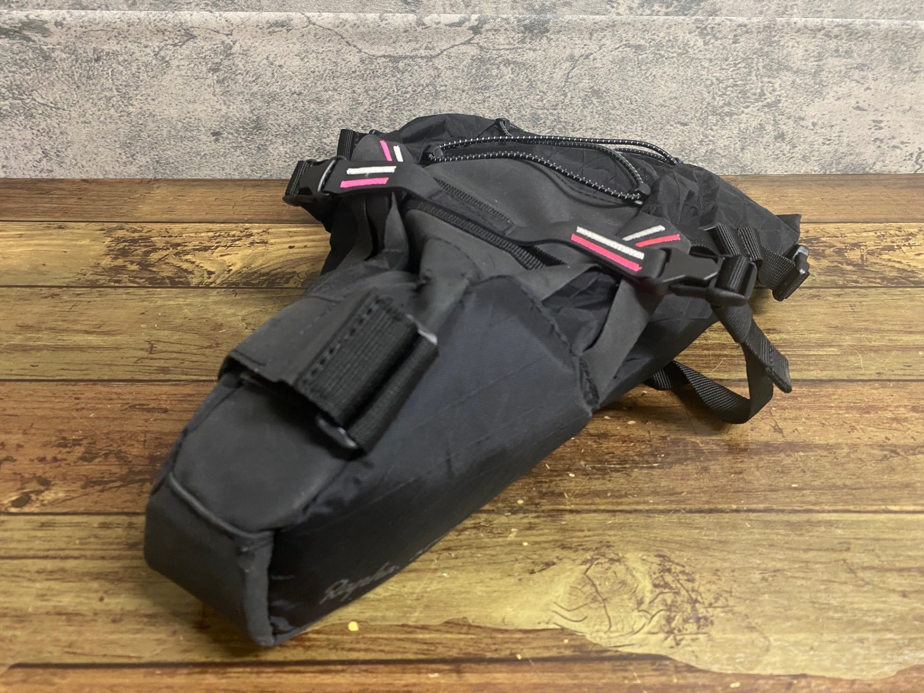 JY148 ラファ Rapha アピデュラ APIDURA サドルバッグ 黒 – BICI AMORE