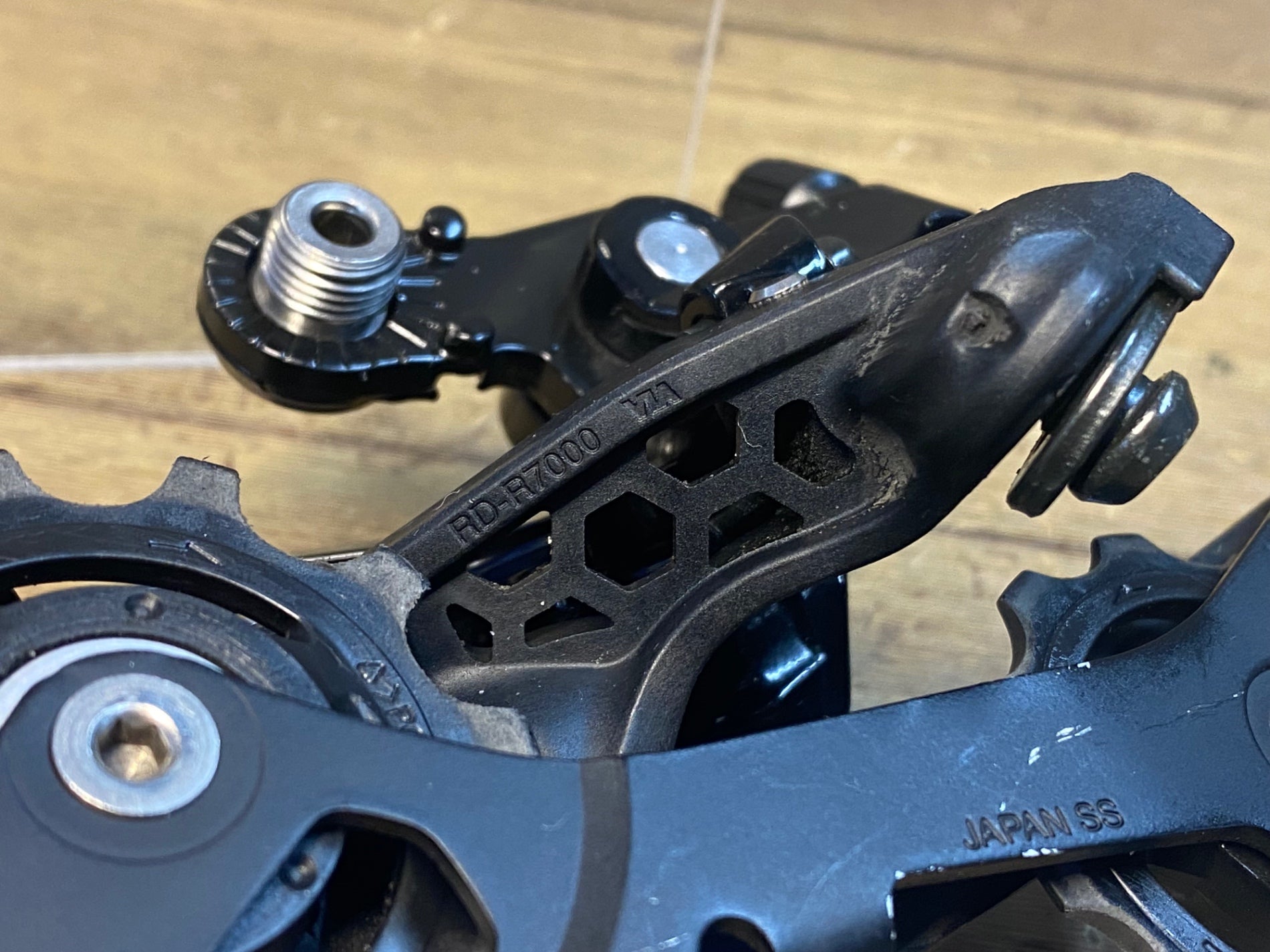 JJ034 シマノ SHIMANO 105 RD-R7000 リアディレイラー SS – BICI AMORE