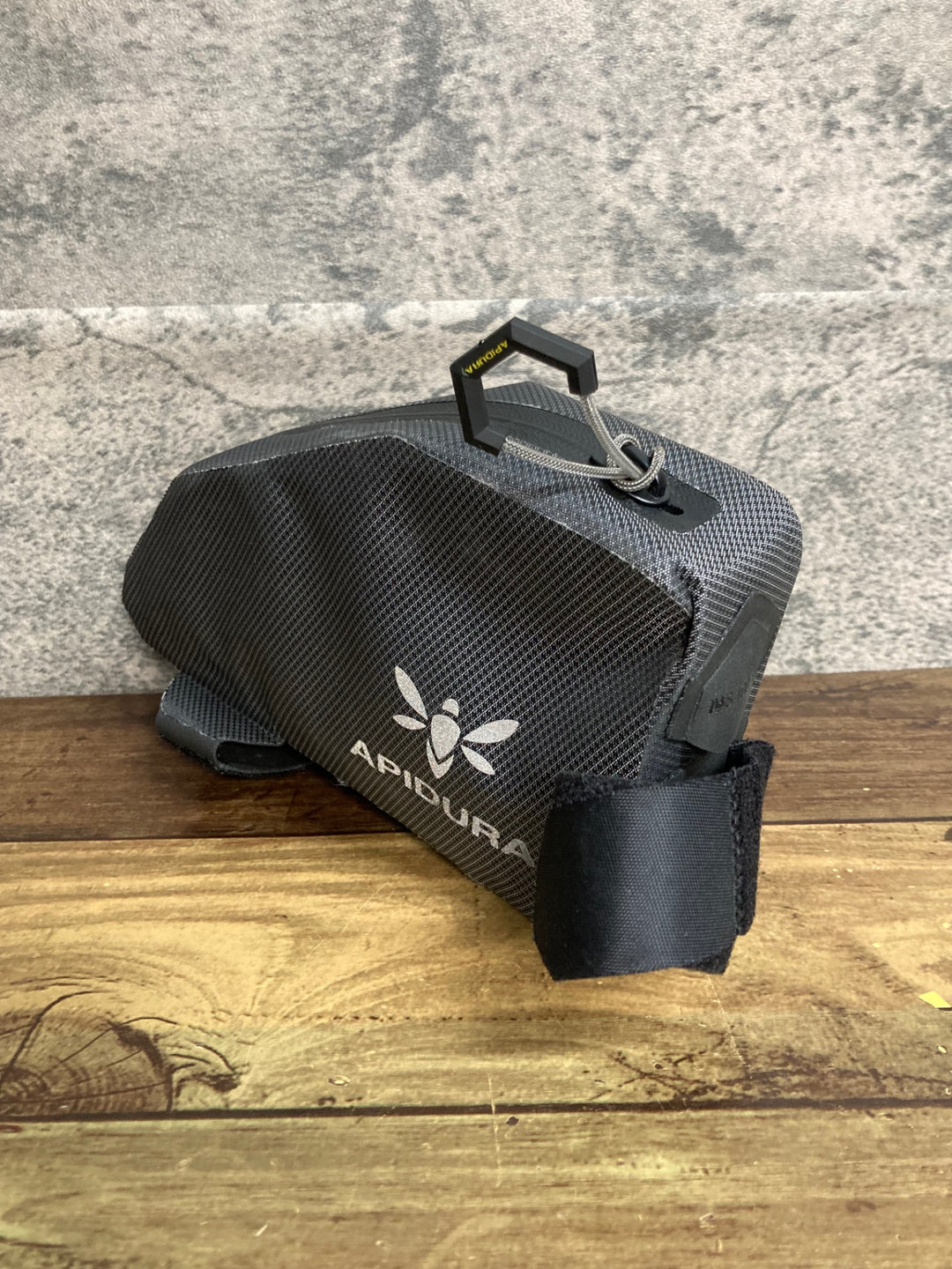 JW355 アピデュラ APIDURA EXPEDITION TOP TUBE PACK トップチューブバッグ 0.5L