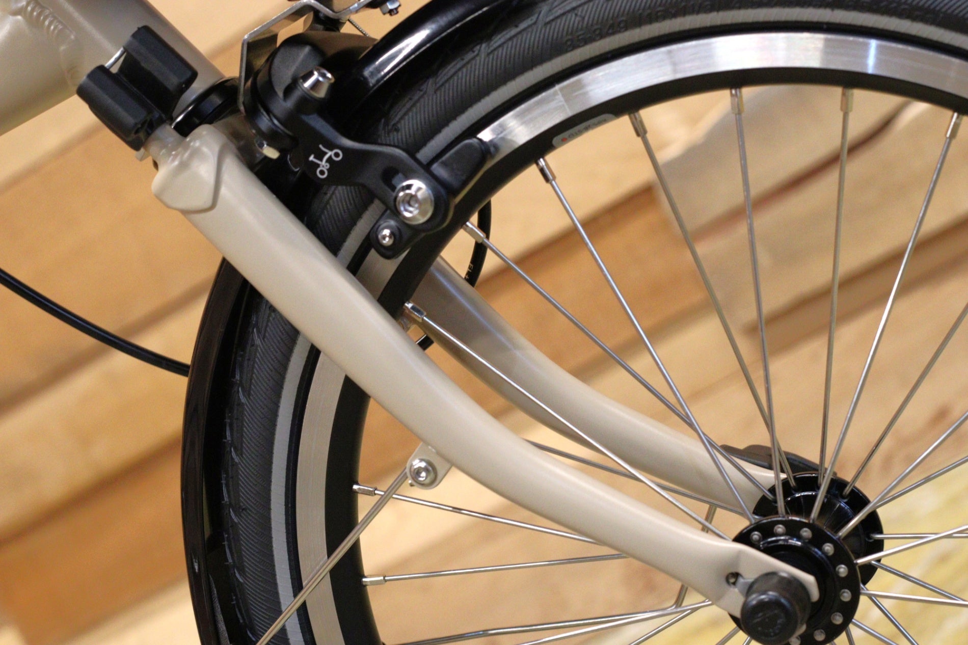 ブロンプトン BROMPTON C LINE EXPLORE MID M6R 16インチ ミニベロ