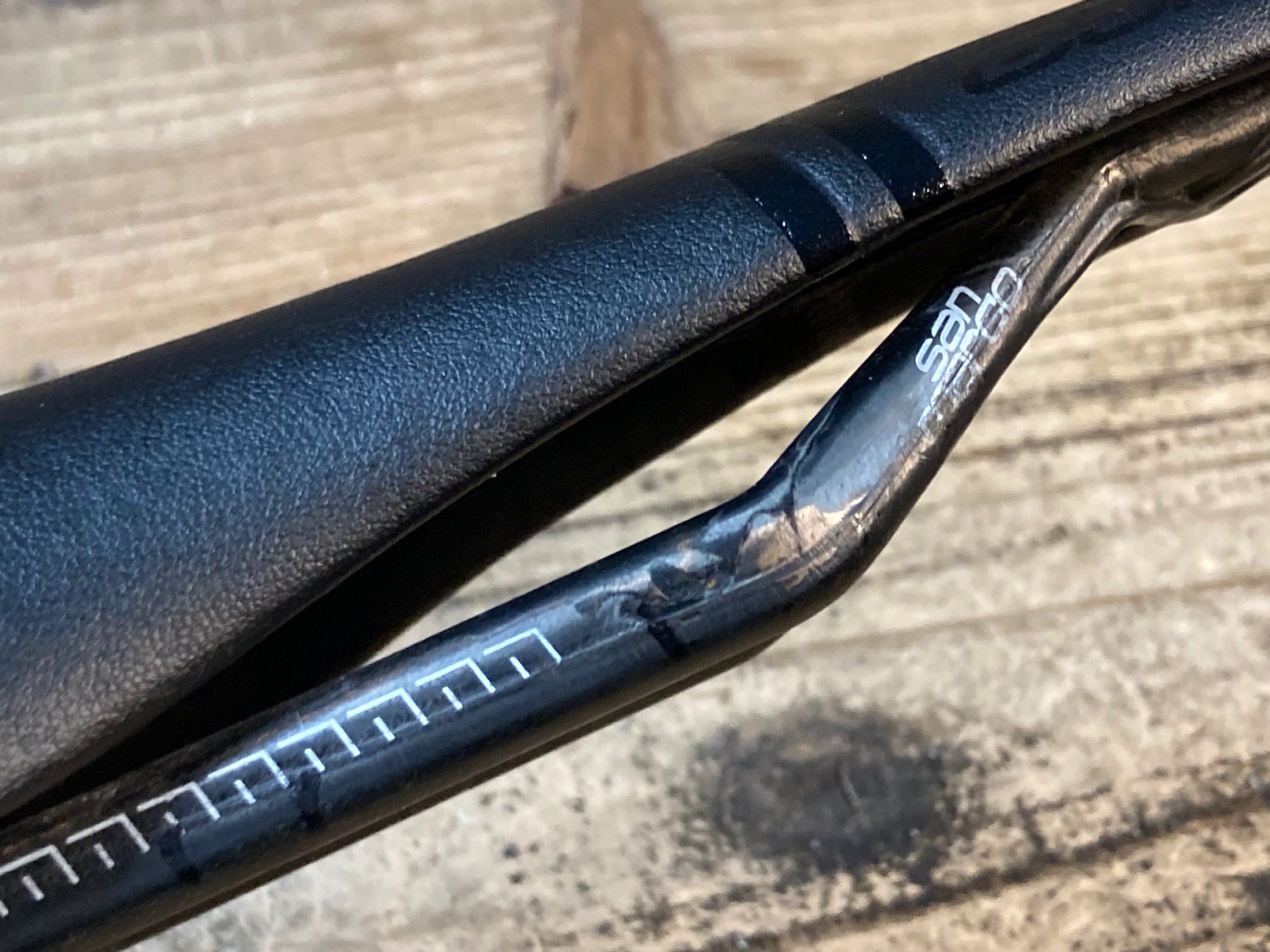 JV873 サンマルコ san marco Concor CARBON FX WIDE サドル 黒 143mm