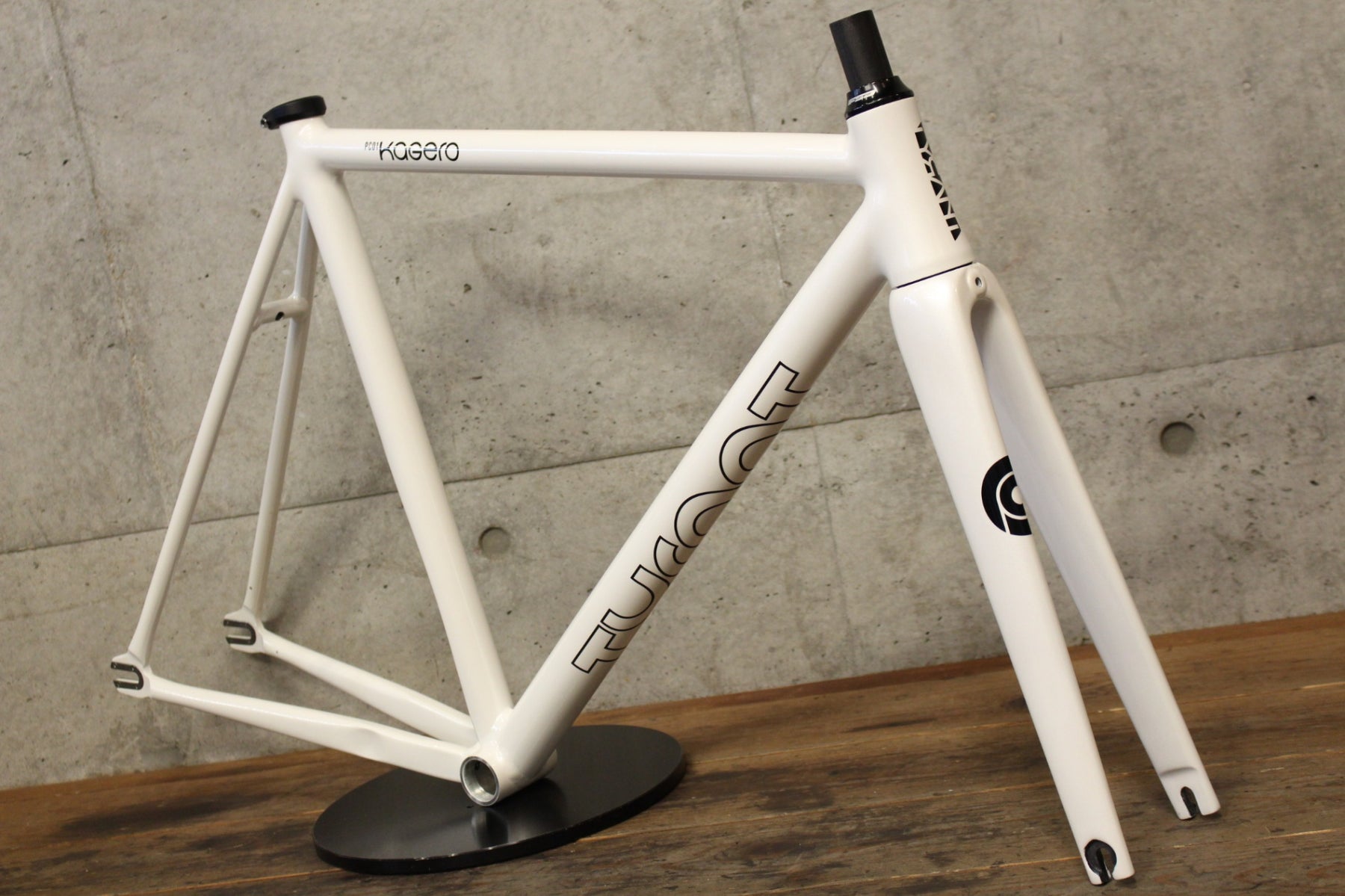 TYRANT BIKES KAGERO Sサイズ ピスト ピストバイク タイラントバイク TYRANT BIKES カゲロウ KAGERO Sサイズ アルミ